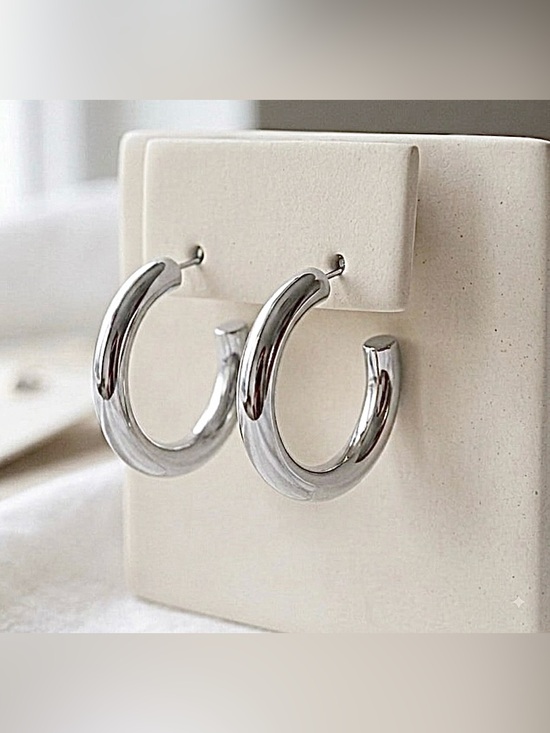 Jewelry - Silver plated women’s 30mm hoop earrings hypoallergenic
